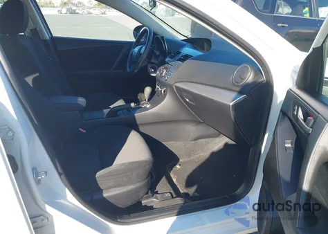 2013 Mazda Mazda3 I Sv из США, поврежденный, VIN JM1BL1TF8D1833972